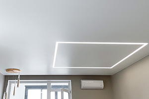 Установка натяжного потолка