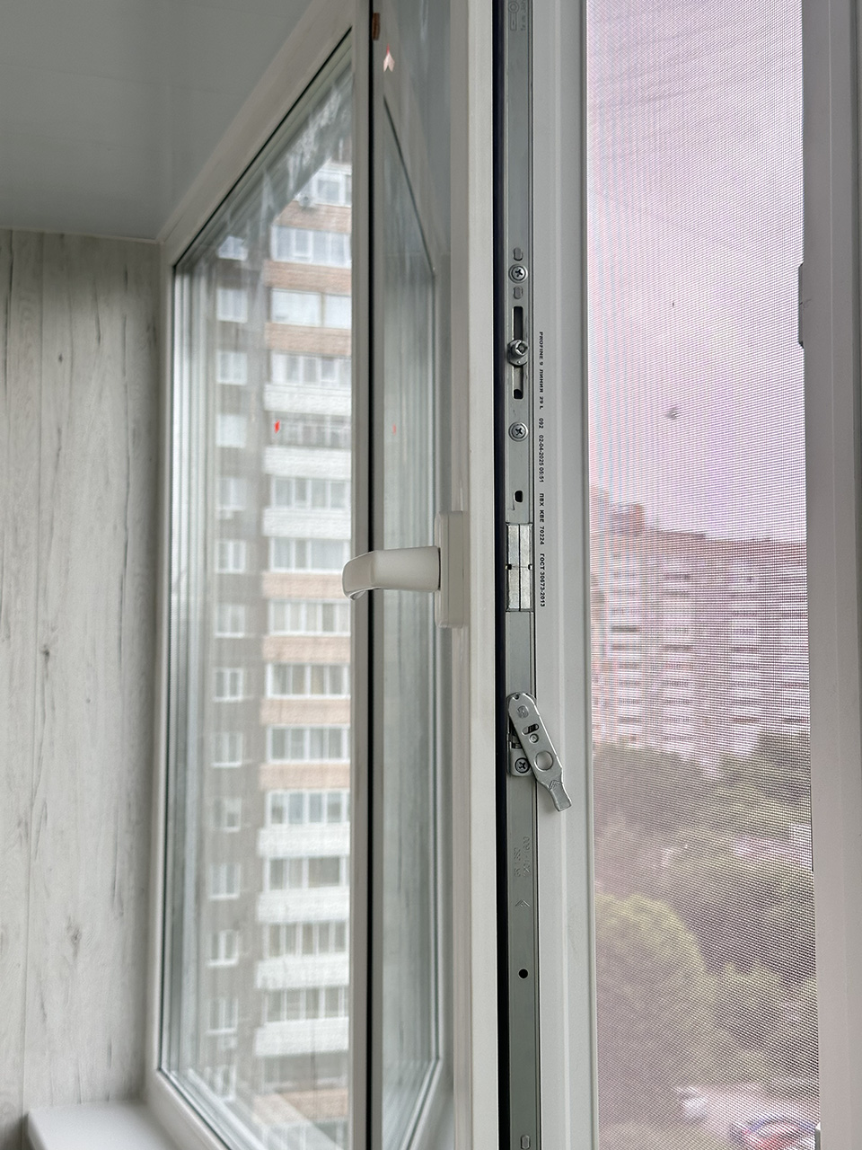 Лоджия с обшивкой МДФ панелями и теплым полом